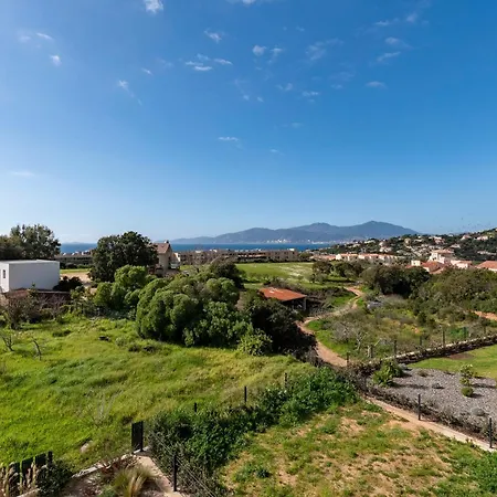 - Vue A Moins Dun Km De La Apartment *